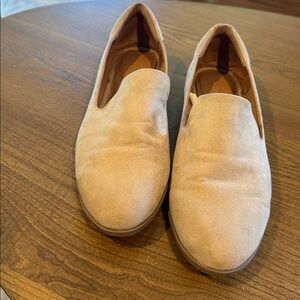 Universal Thread Tan Flats